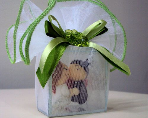 Cestinha com noivinhos