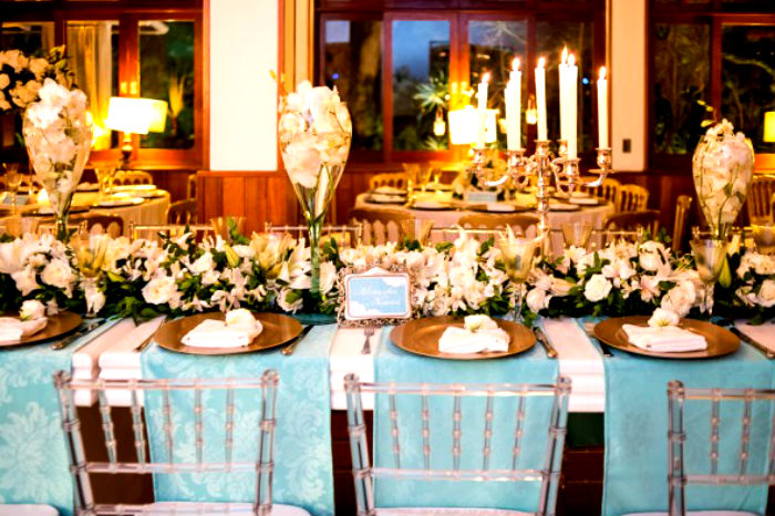 Branco e azul tiffany