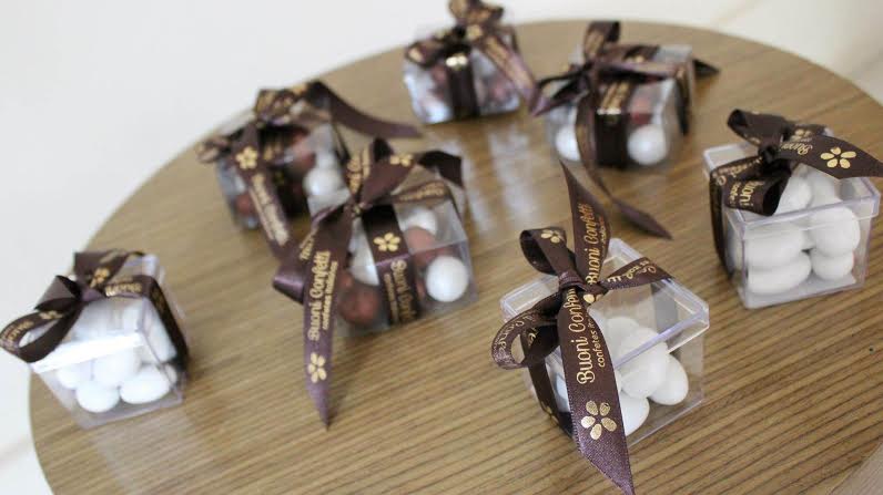 lembrancinhas confetes confeitados