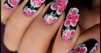 Unhas decoradas pretas